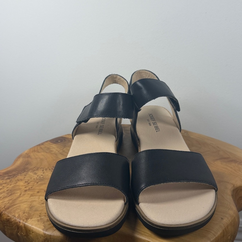 NWOT Black Sandals - Picture 3 of 6